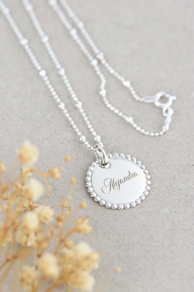 Collar plata corto