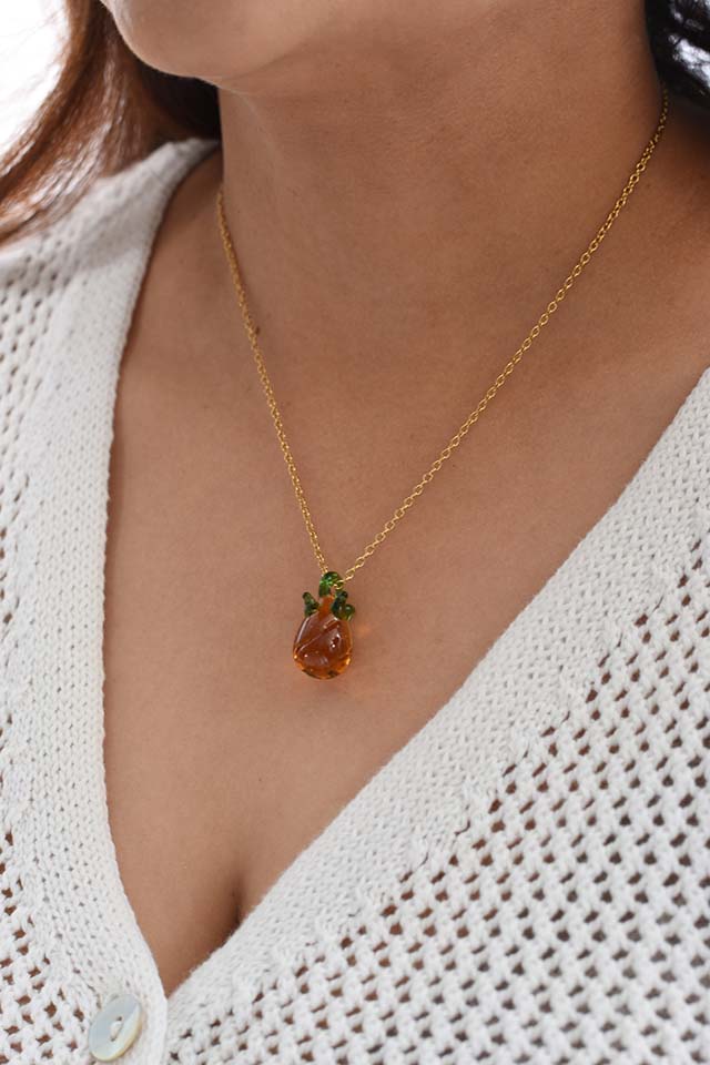 Cadena piña dorada