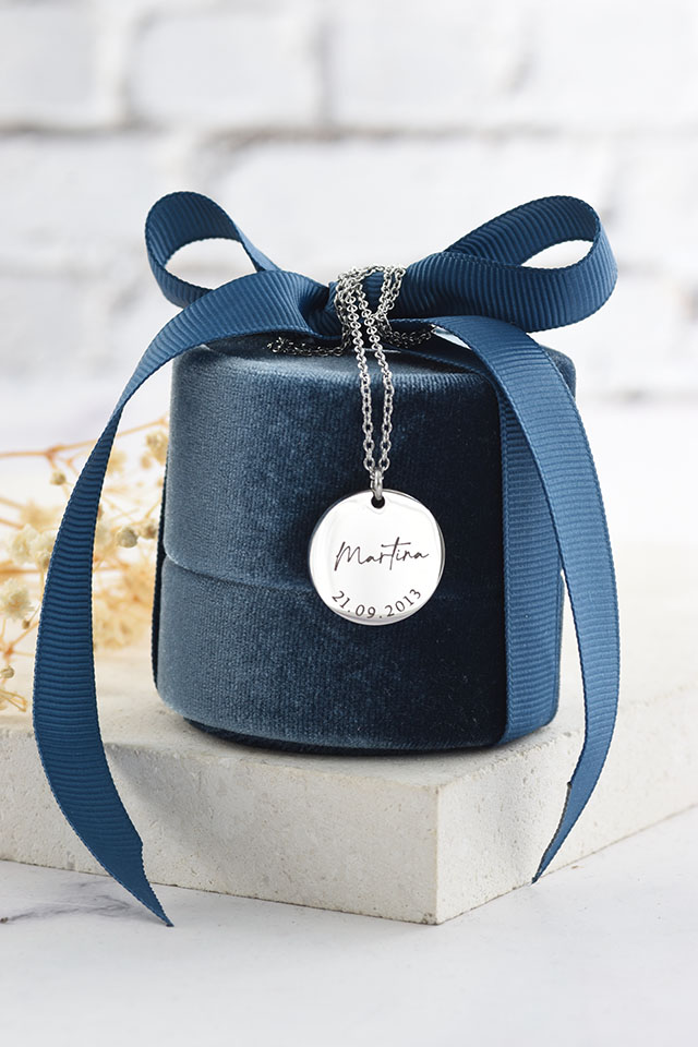 Cadena estuche azul